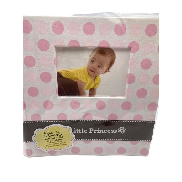First Moments Baby Girl Photo Album Princess Holds up to 200 4x6 photos New - Picture 5 of 7